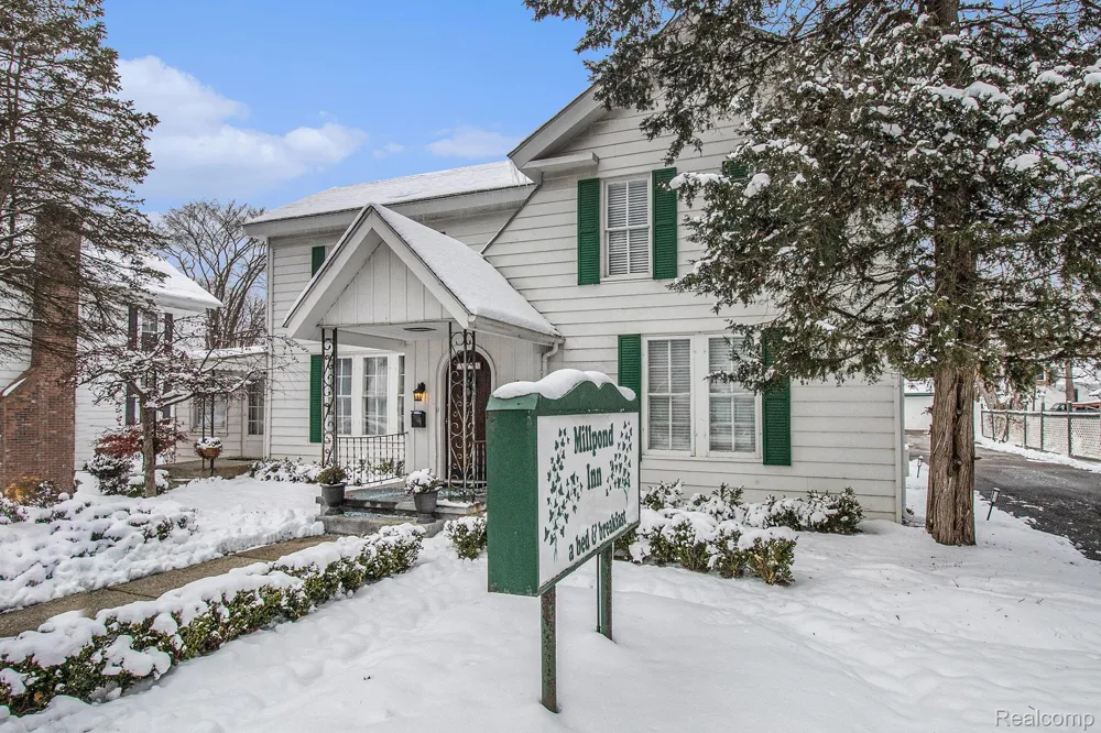 155 Main Street Clarkston City, MI 48346