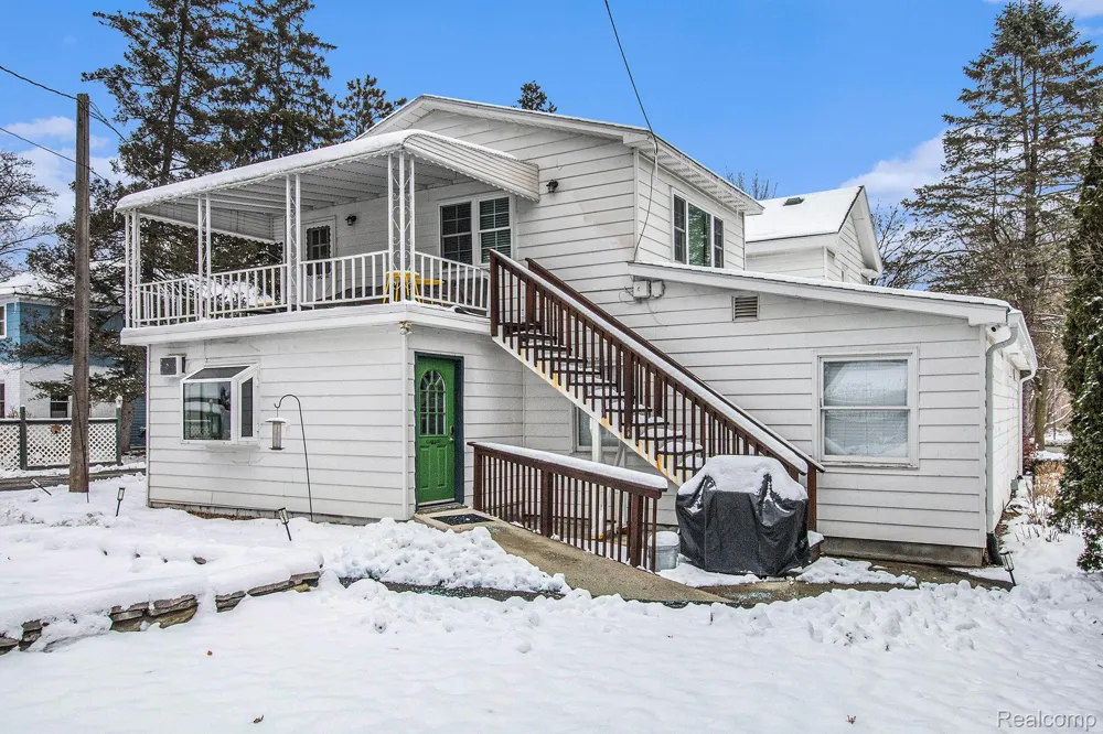 155 Main Street Clarkston City, MI 48346