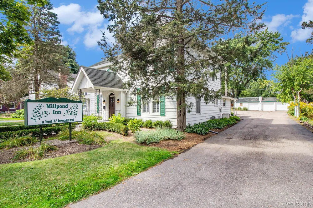155 Main Street Clarkston City, MI 48346