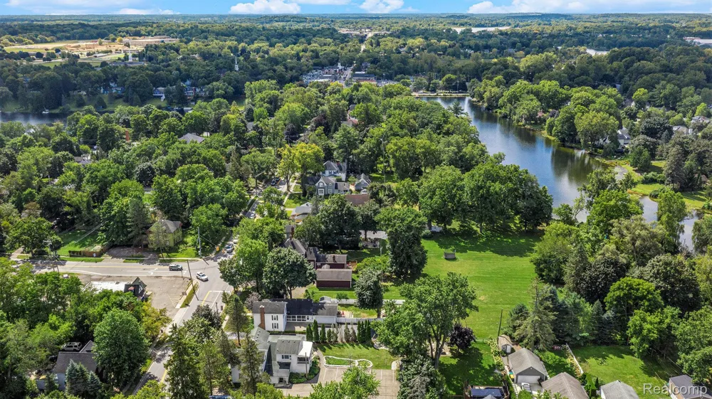 155 Main Street Clarkston City, MI 48346