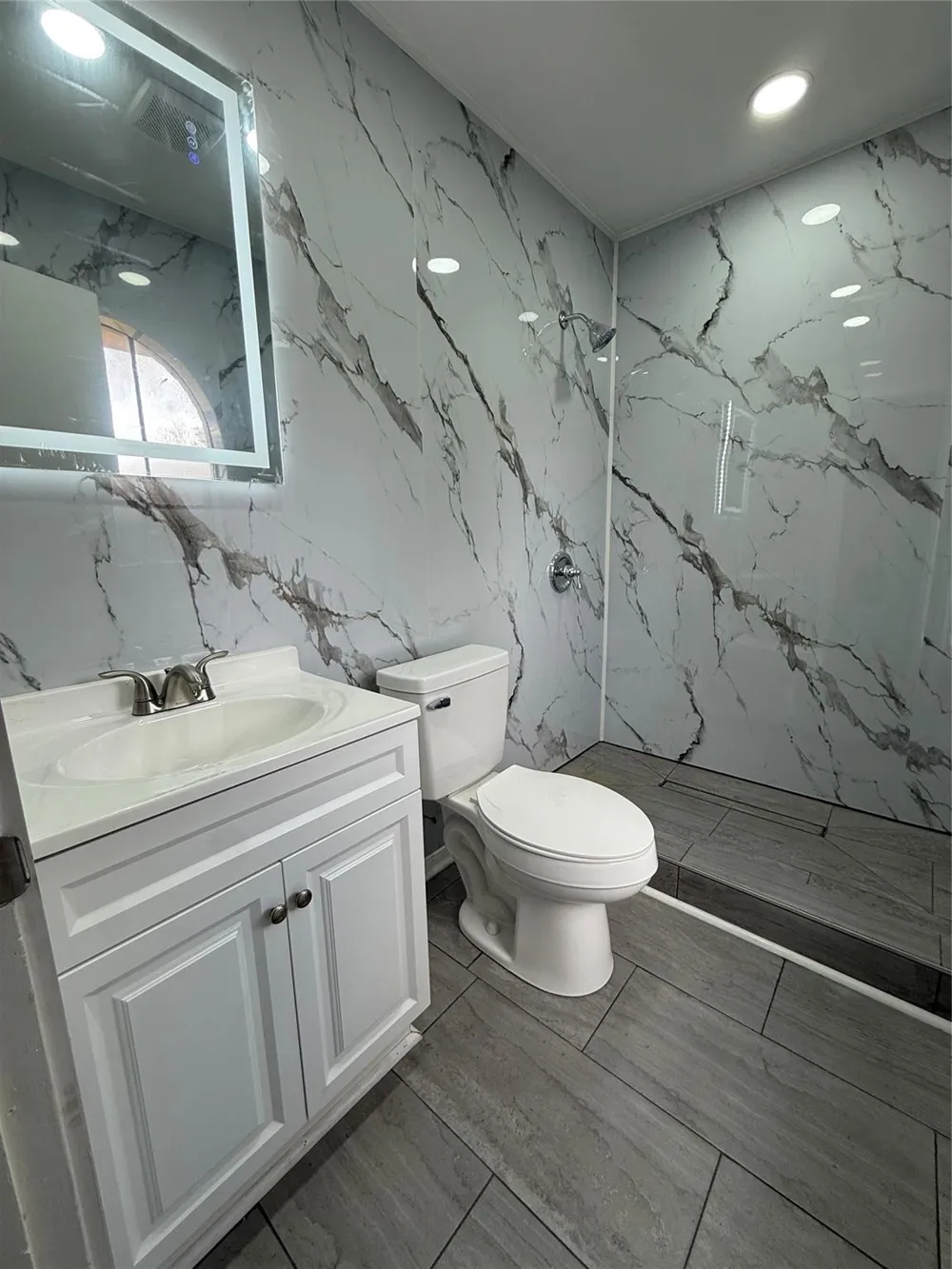 3808 Holly Glen Bay City, TX 77414