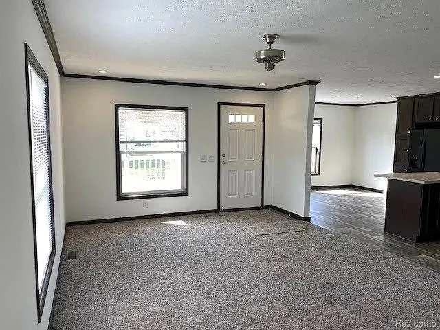 6421 Breezeway Drive Brighton City, MI 48114