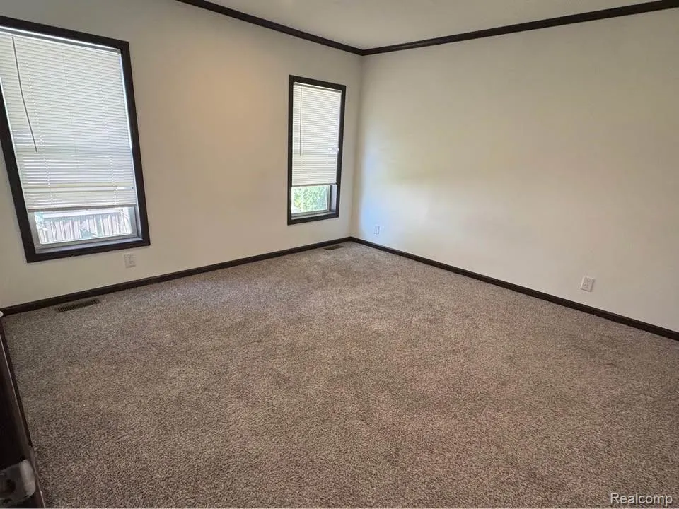 6421 Breezeway Drive Brighton City, MI 48114