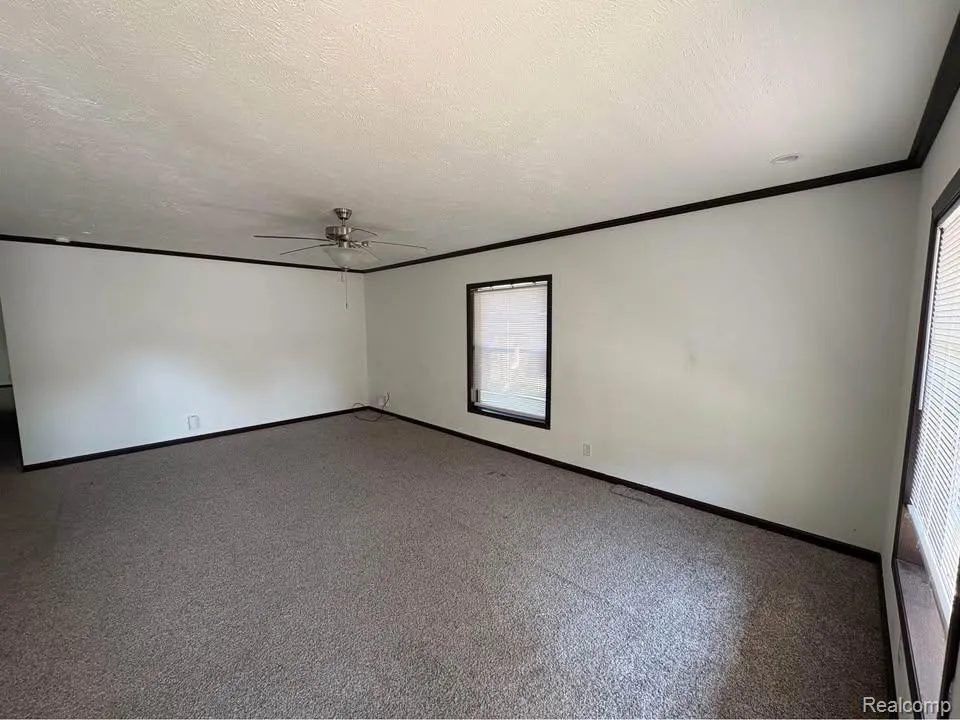 6421 Breezeway Drive Brighton City, MI 48114