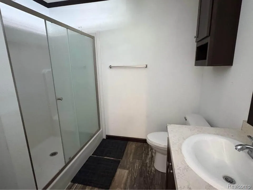 6421 Breezeway Drive Brighton City, MI 48114