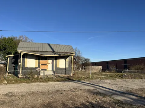 1404 OLIVE STREET