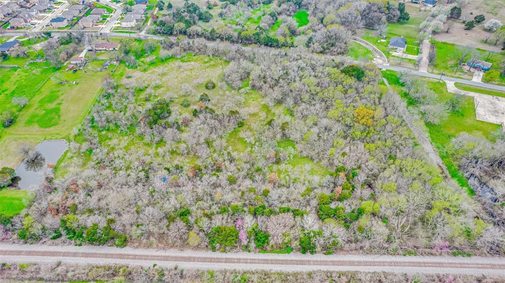 W End Terrell, TX 75160