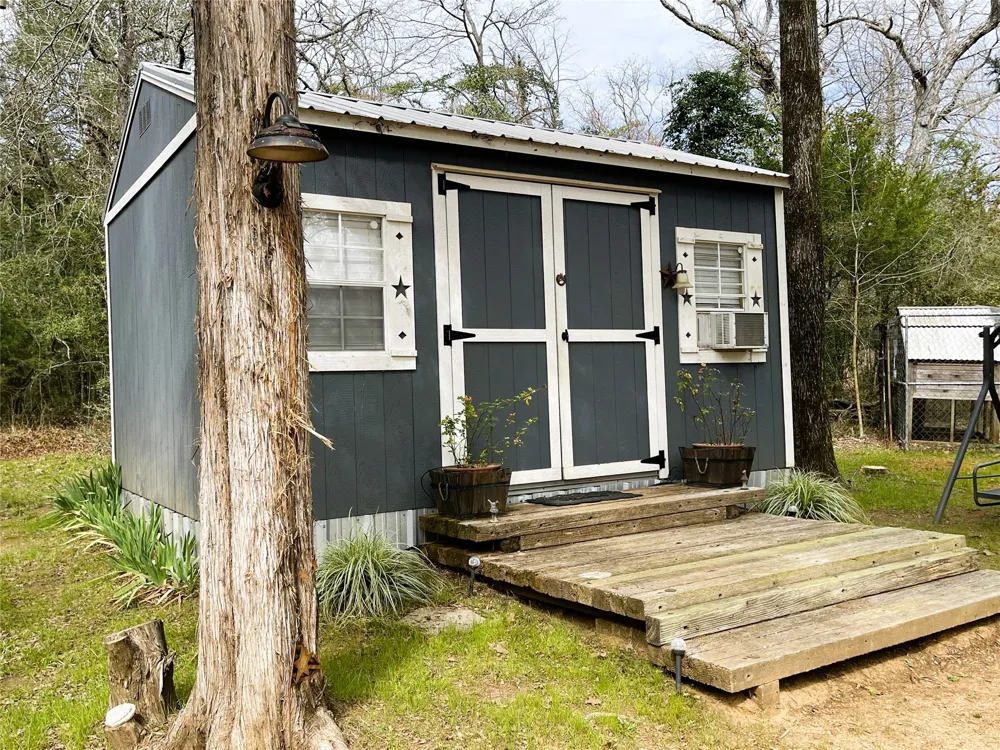 233 PR 247 Oakwood, TX 75855