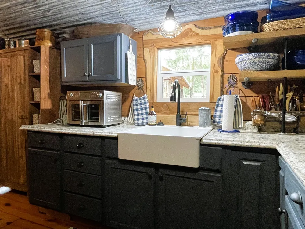 233 PR 247 Oakwood, TX 75855