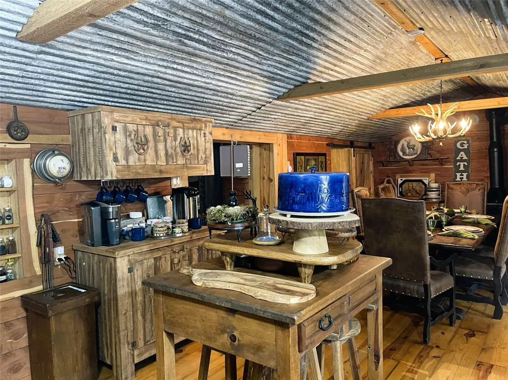 233 PR 247 Oakwood, TX 75855