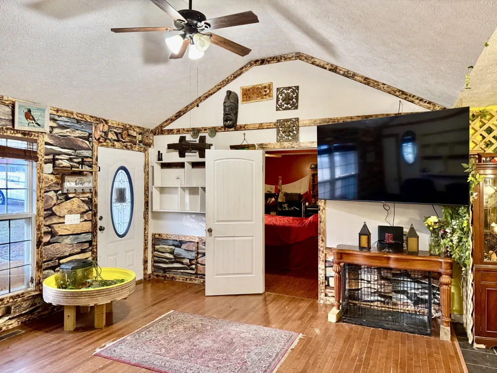 225 Lake Forrest Rd Lynchburg, TN 37352