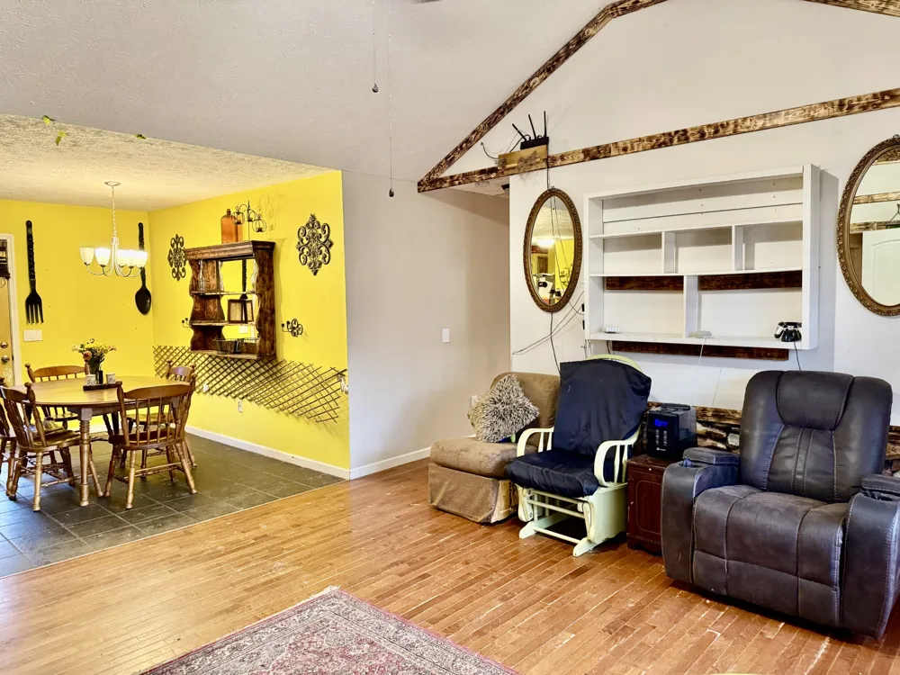 225 Lake Forrest Rd Lynchburg, TN 37352
