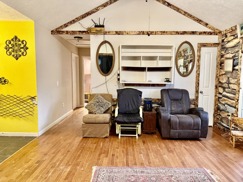 225 Lake Forrest Rd Lynchburg, TN 37352