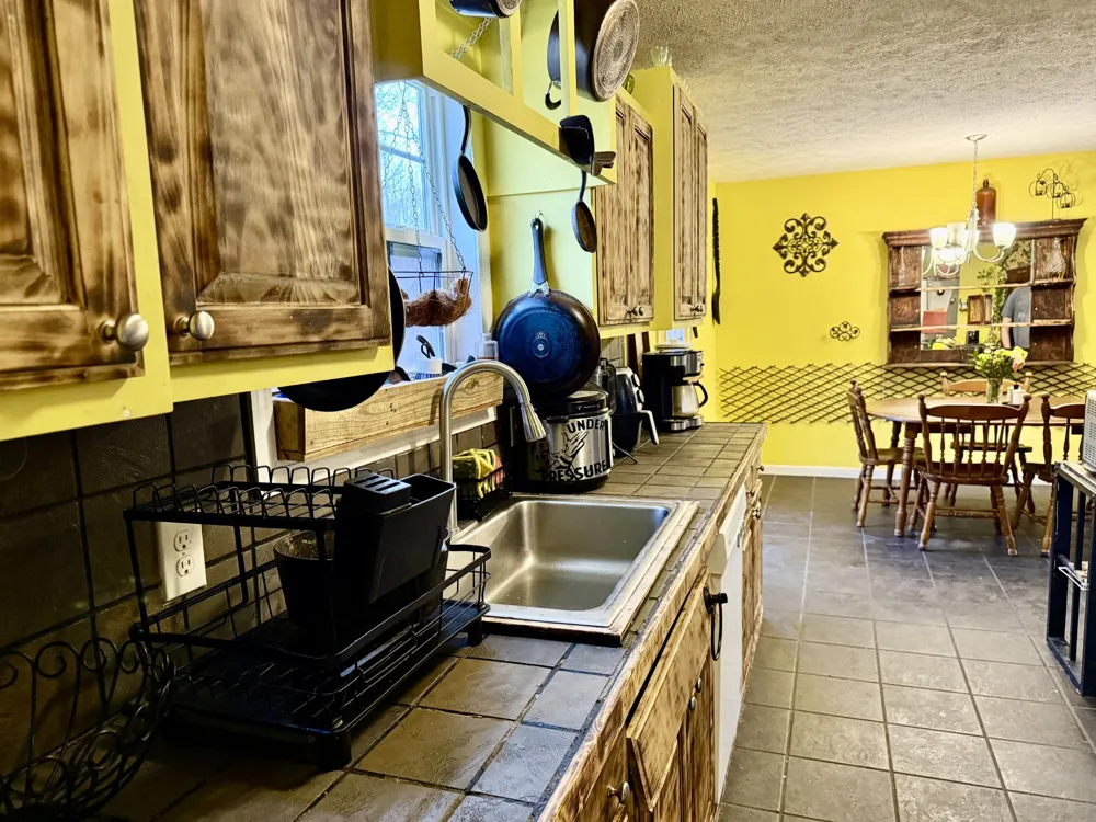 225 Lake Forrest Rd Lynchburg, TN 37352