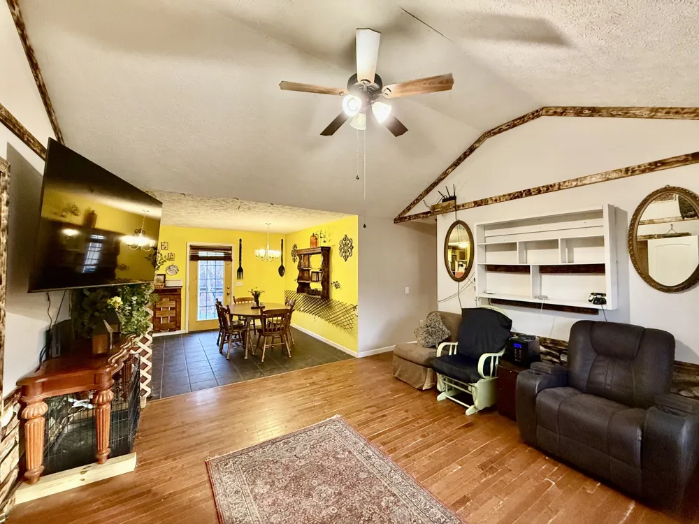225 Lake Forrest Rd Lynchburg, TN 37352