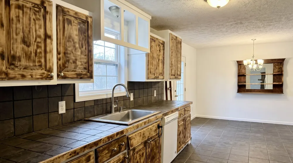 225 Lake Forrest Rd Lynchburg, TN 37352