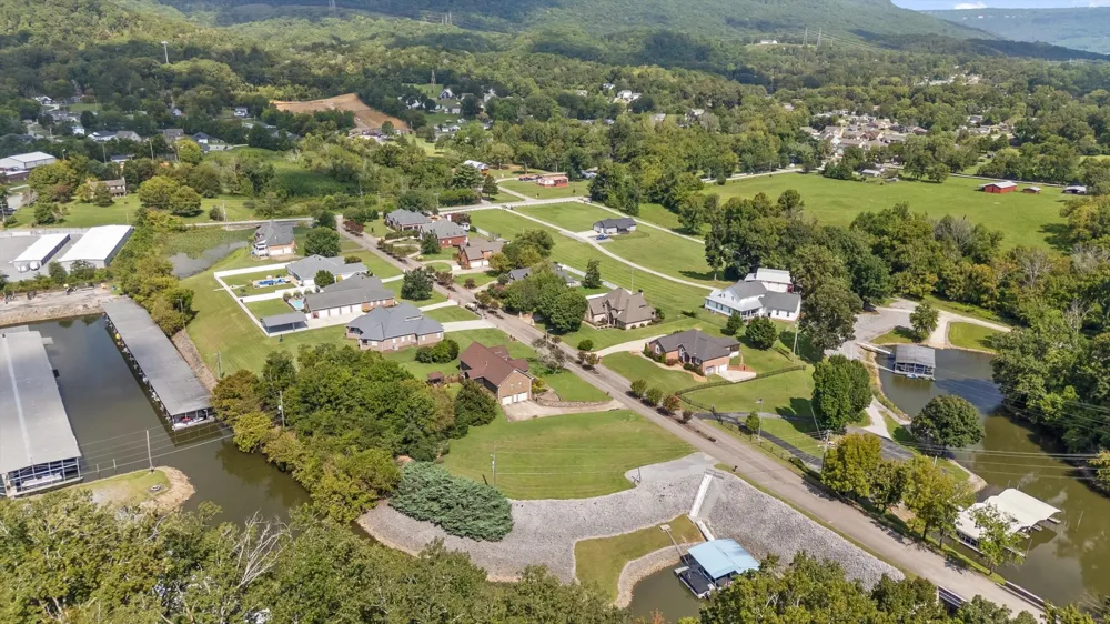 3237 Waterfront Dr Chattanooga, TN 37419