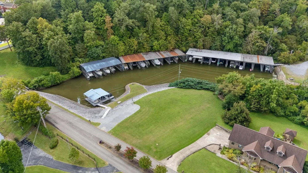 3237 Waterfront Dr Chattanooga, TN 37419