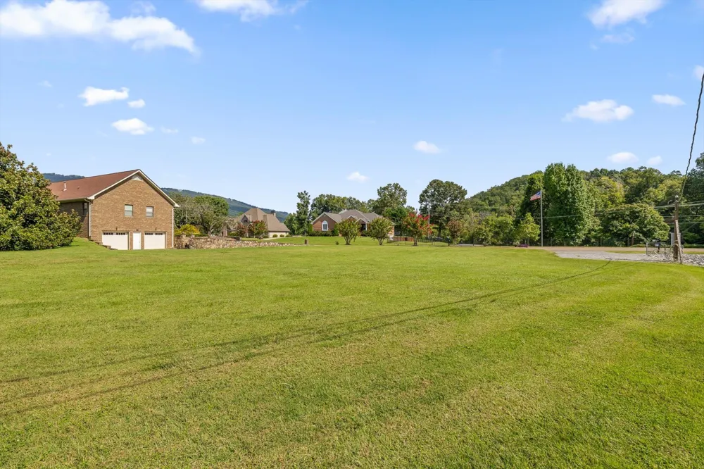 3237 Waterfront Dr Chattanooga, TN 37419