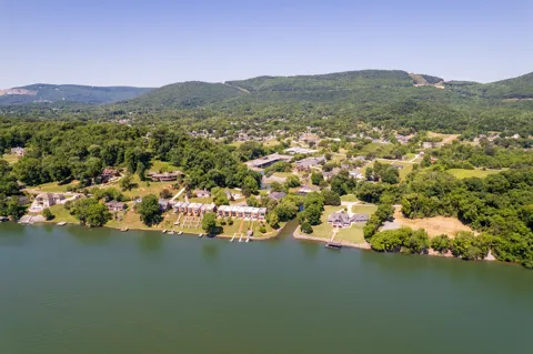 3237 Waterfront Dr