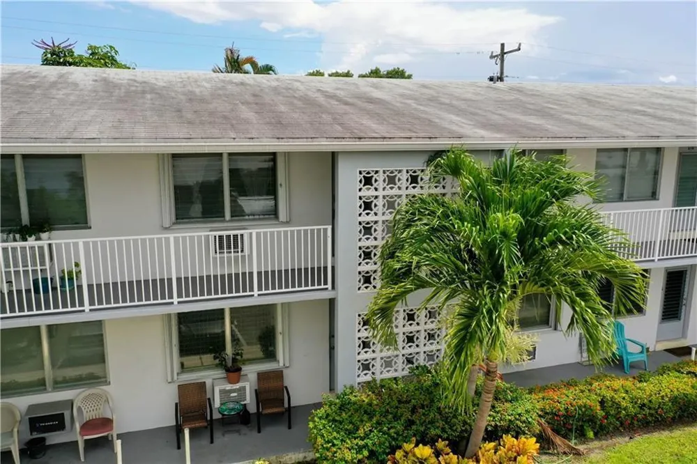 1920 NE 51st Court #208