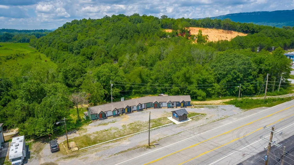 5640 Us 41 Jasper, TN 37347