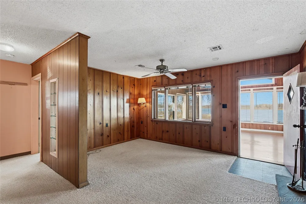 32262 E 720 ROAD Wagoner, OK 74467