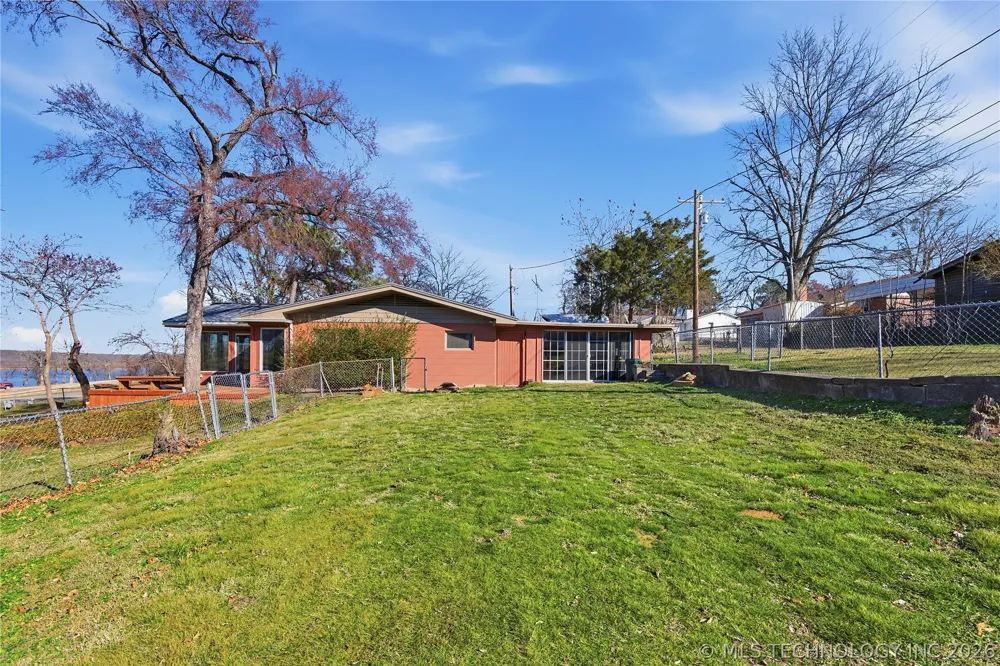 32262 E 720 ROAD Wagoner, OK 74467