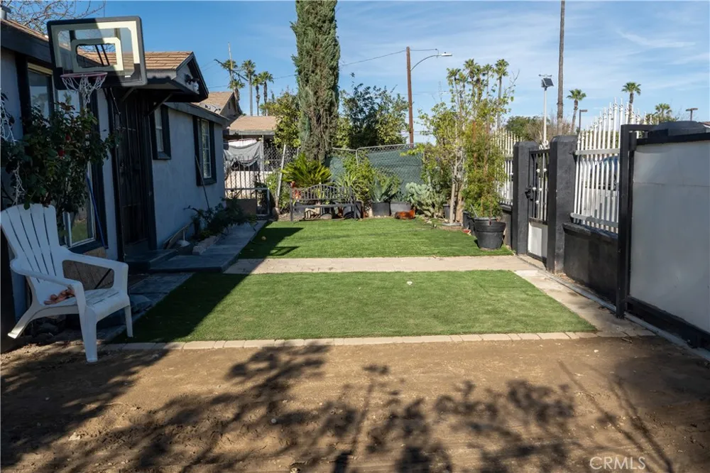 3895 Twining Jurupa Valley, CA 92509