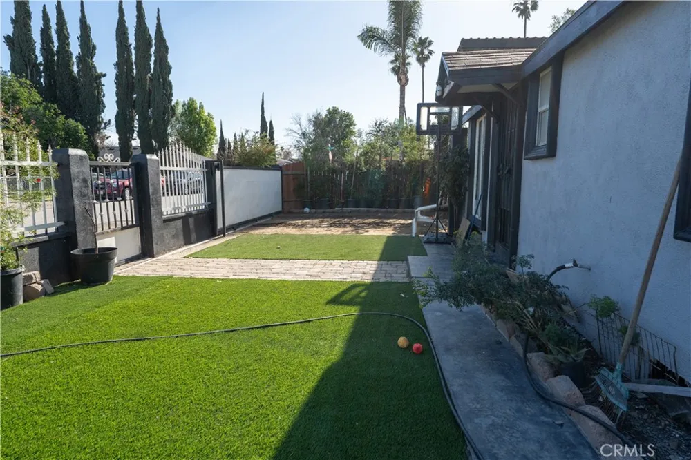 3895 Twining Jurupa Valley, CA 92509