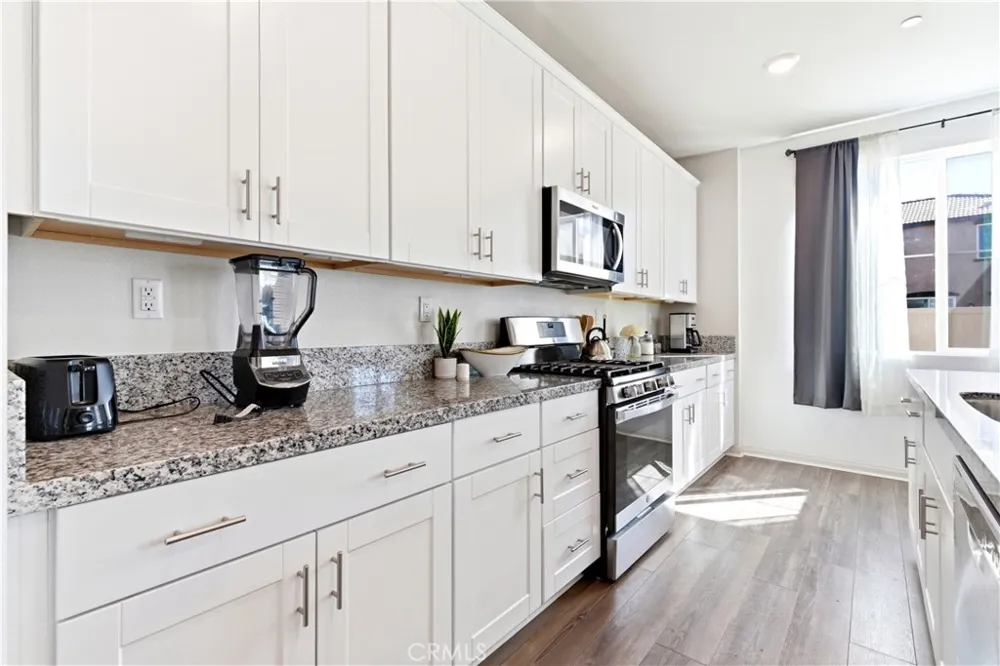 15594 Raptor Moreno Valley, CA 92551