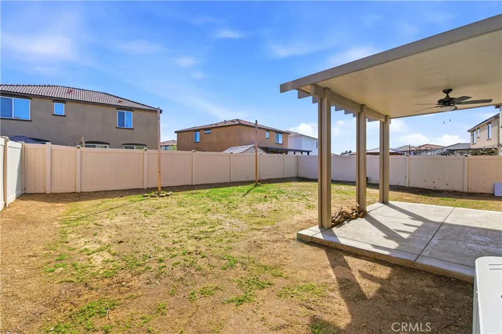 15594 Raptor Moreno Valley, CA 92551