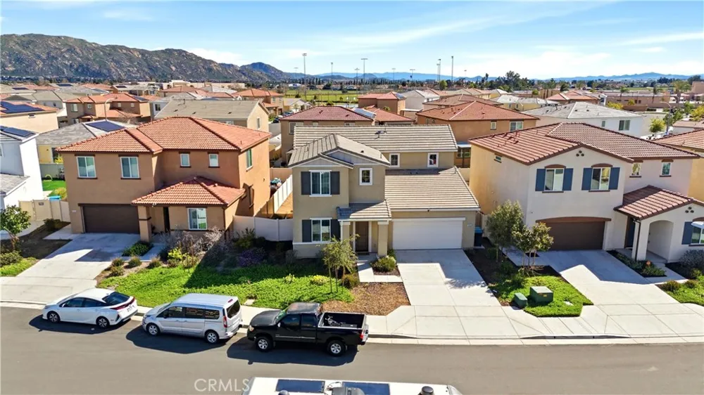 15594 Raptor Moreno Valley, CA 92551
