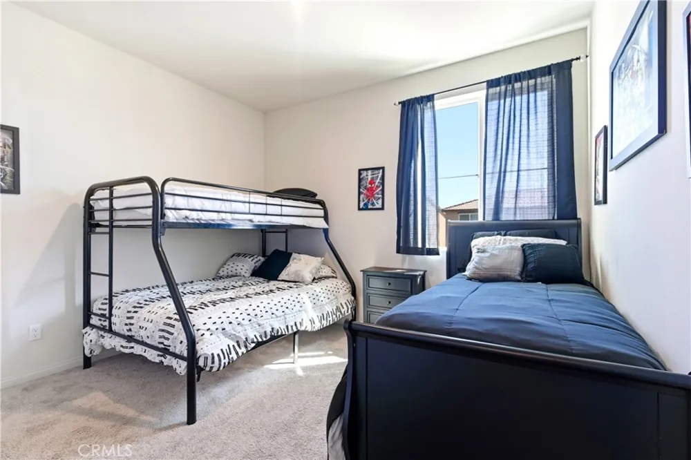 15594 Raptor Moreno Valley, CA 92551