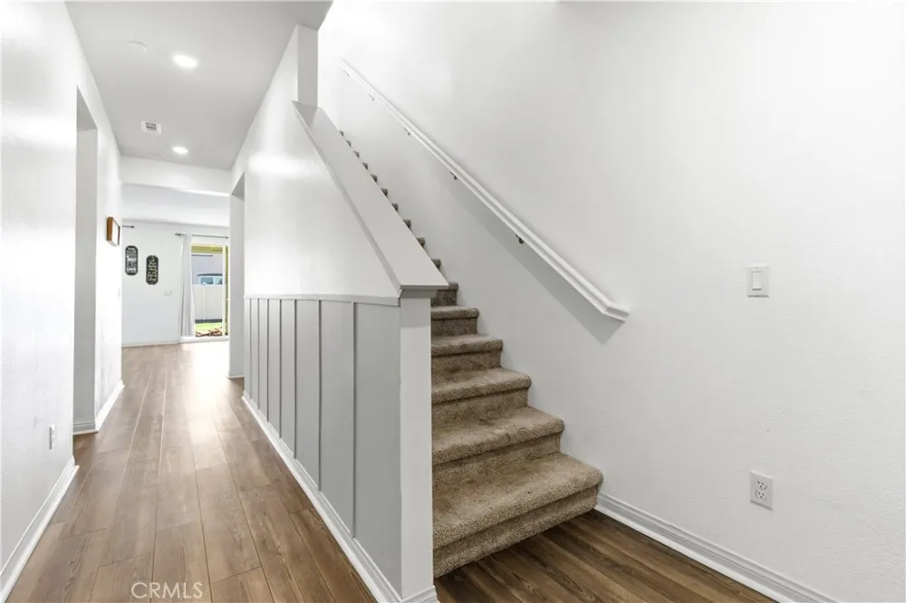 15594 Raptor Moreno Valley, CA 92551