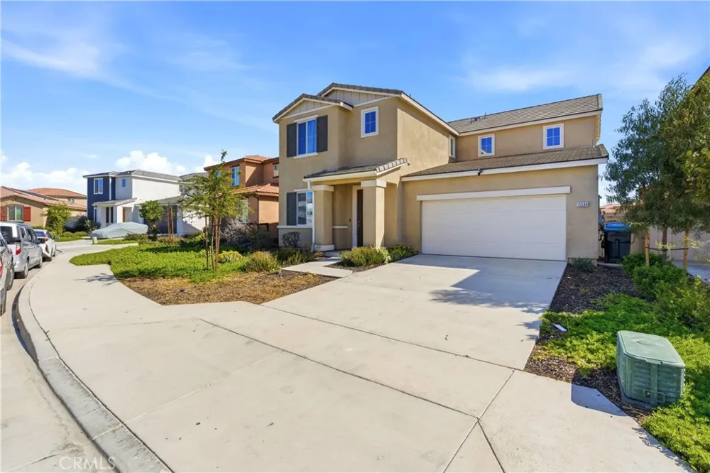 15594 Raptor Moreno Valley, CA 92551