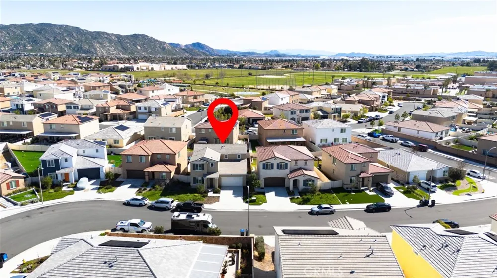 15594 Raptor Moreno Valley, CA 92551