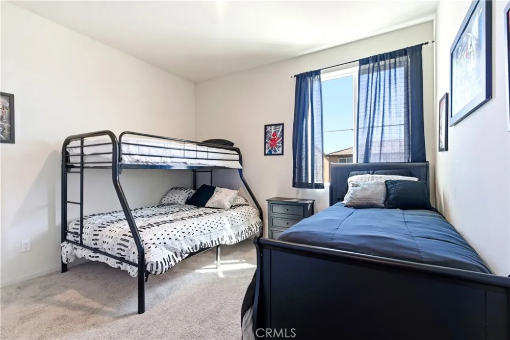15594 Raptor Moreno Valley, CA 92551