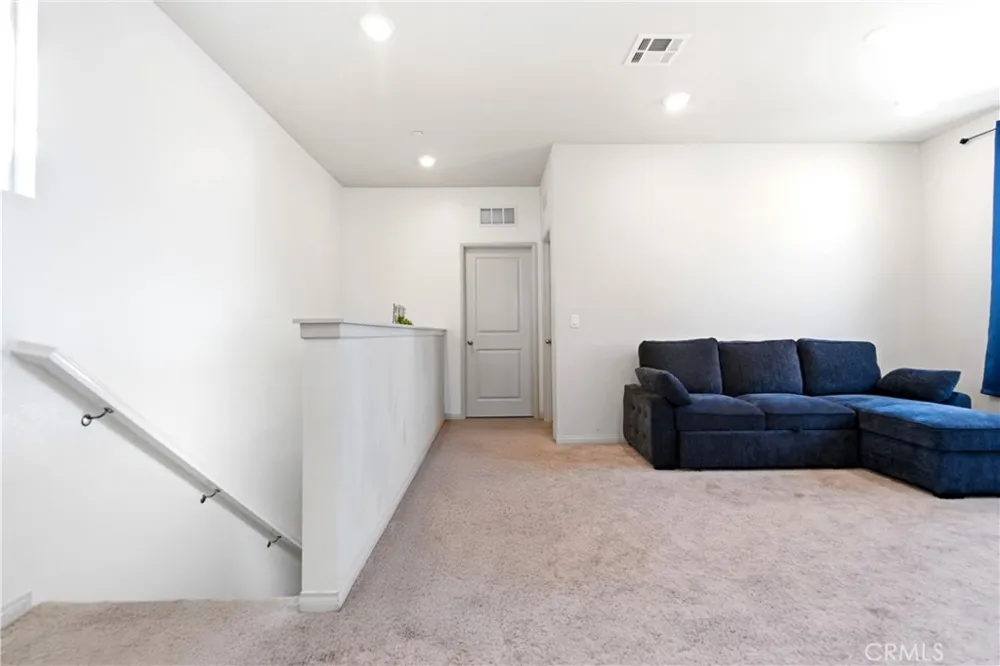 15594 Raptor Moreno Valley, CA 92551