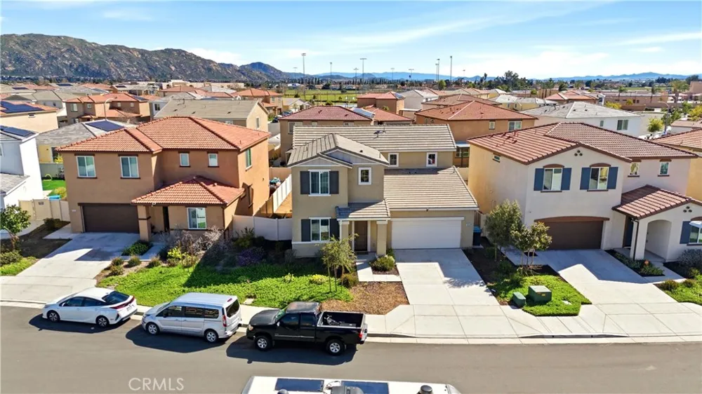 15594 Raptor Moreno Valley, CA 92551