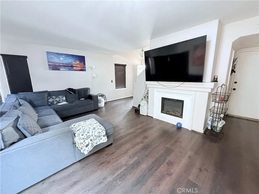 25323 Bayside Harbor City, CA 90710
