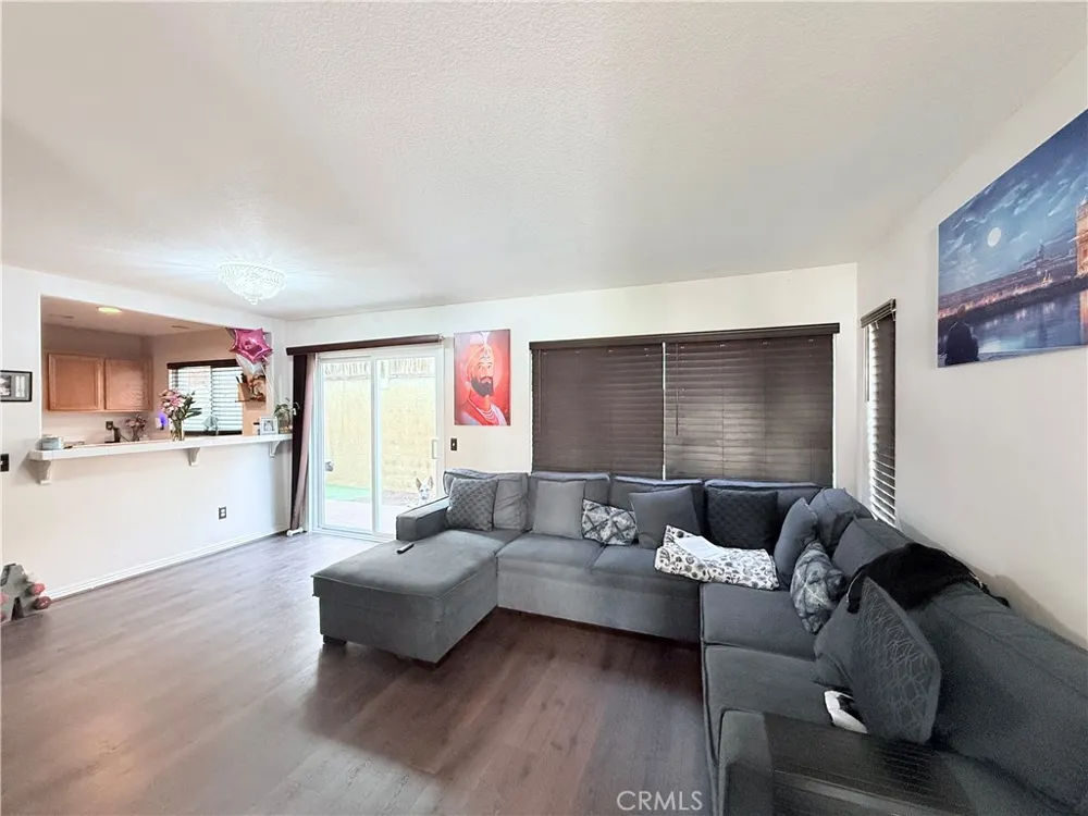 25323 Bayside Harbor City, CA 90710