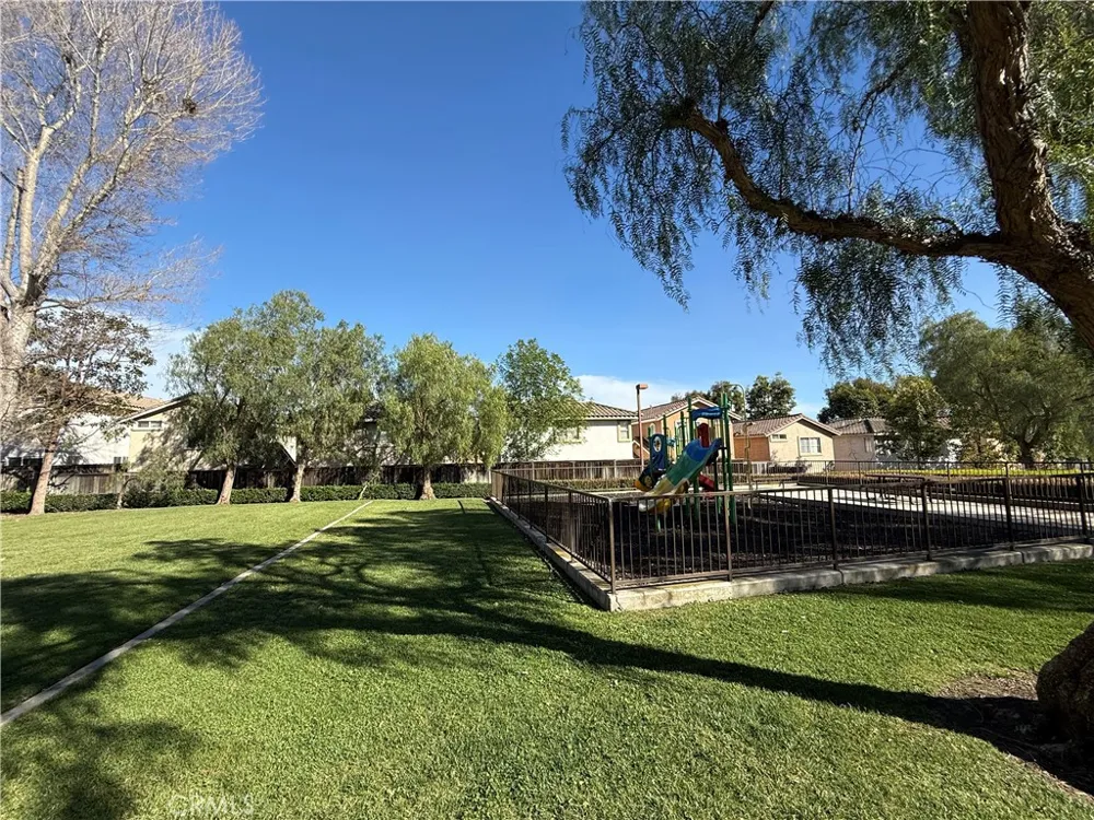 25323 Bayside Harbor City, CA 90710