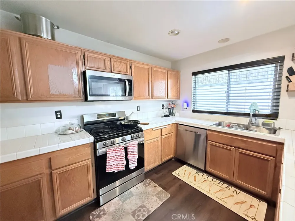 25323 Bayside Harbor City, CA 90710