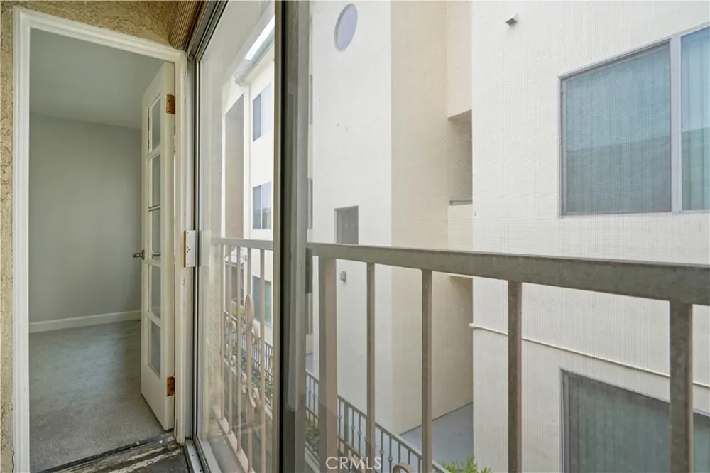 227 E Burbank #C Burbank, CA 91502