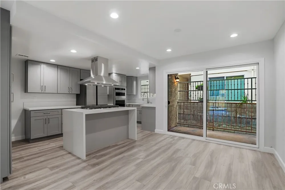 227 E Burbank #C Burbank, CA 91502