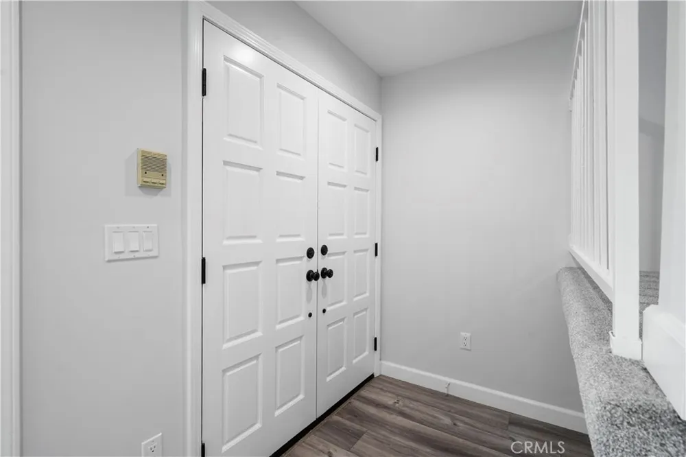 227 E Burbank #C Burbank, CA 91502
