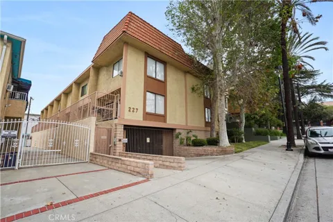 227 E Burbank #C