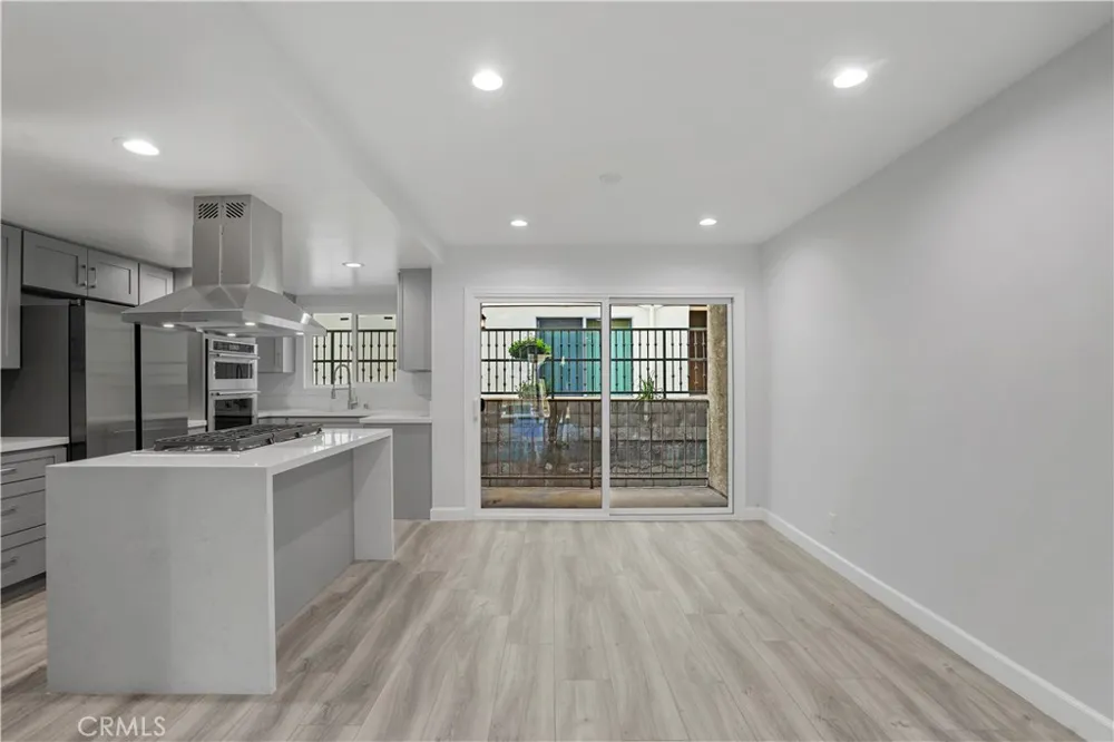 227 E Burbank #C Burbank, CA 91502