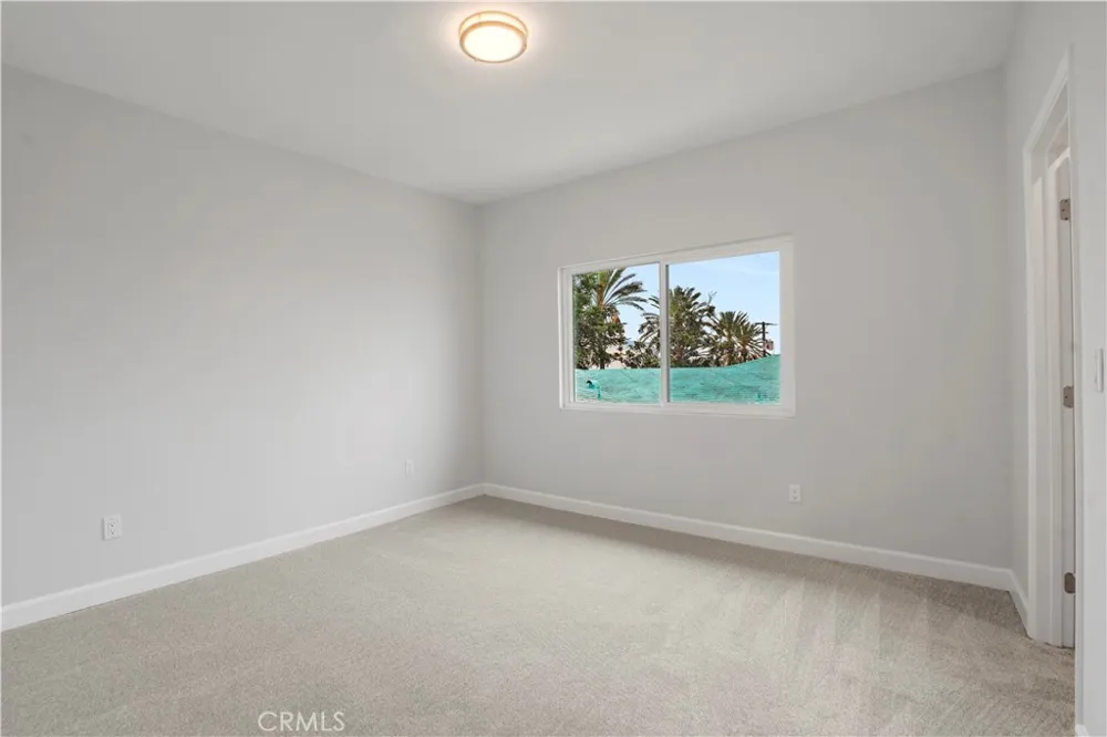 227 E Burbank #C Burbank, CA 91502